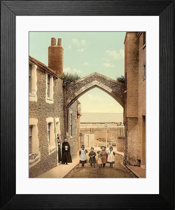 Framed Print : York Gate, Broadstairs, Kent, England. Between 1890 & 1910 Framed Print : York Gate, Broadstairs, Kent, England. Between 1890 & 1910