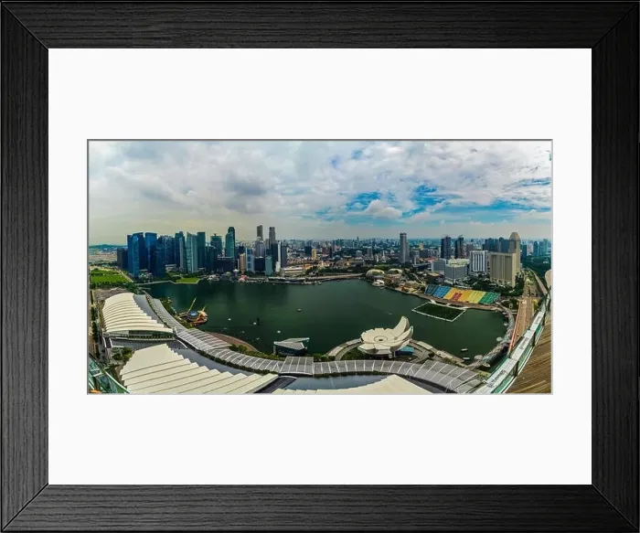 Framed Print : Singapore, 25 April 2019, Bbusiness district panorama over Marina Bay Framed Print : Singapore, 25 April 2019, Bbusiness district panorama over Marina Bay