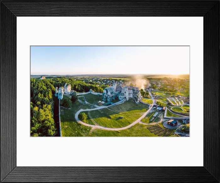 Framed Print : medieval castle ruins located in Ogrodzieniec, Poland Framed Print : medieval castle ruins located in Ogrodzieniec, Poland