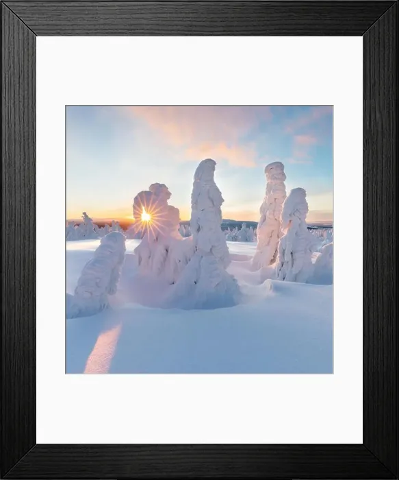 Framed Print : Beautiful winter nature landscape Framed Print : Beautiful winter nature landscape