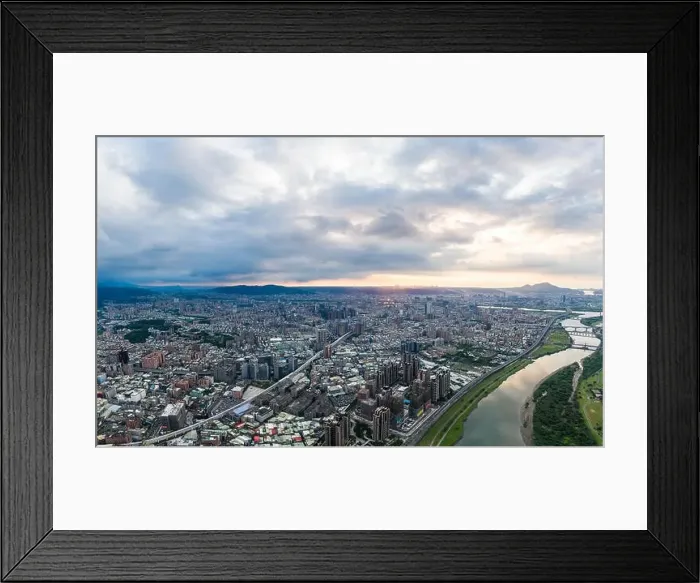 Framed Print : Skyline of taipei city in downtown Taipei, Taiwan Framed Print : Skyline of taipei city in downtown Taipei, Taiwan