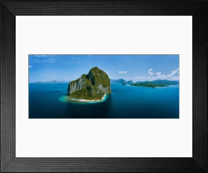 Framed Print : Beautiful landscape scenery in El Nido Framed Print : Beautiful landscape scenery in El Nido