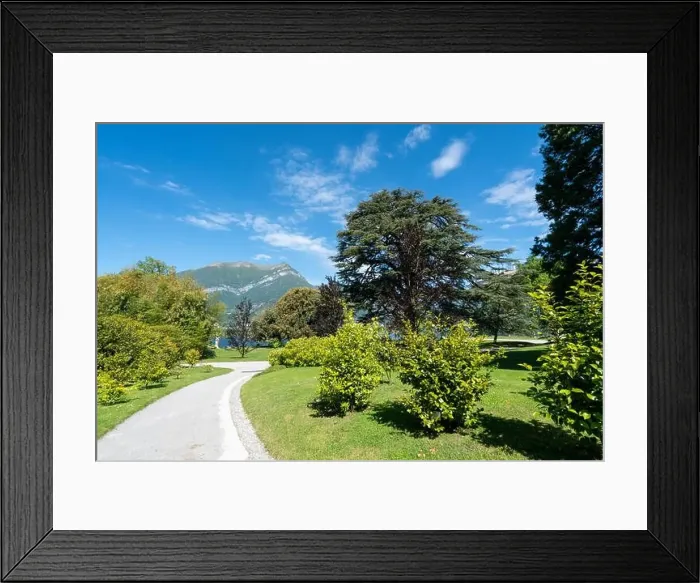 Framed Print : Beautiful view of garden in Bellagio - Como lake in Italy Framed Print : Beautiful view of garden in Bellagio - Como lake in Italy