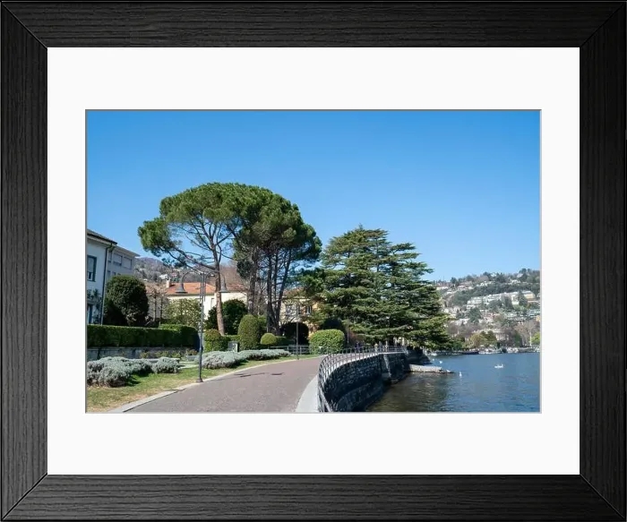 Framed Print : Amazing landscape in Como - Como lake in Italy Framed Print : Amazing landscape in Como - Como lake in Italy