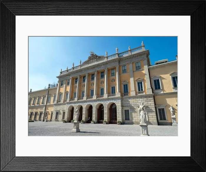 Framed Print : Amazing view with Villa Olmo in Como - Como lake in Italy Framed Print : Amazing view with Villa Olmo in Como - Como lake in Italy