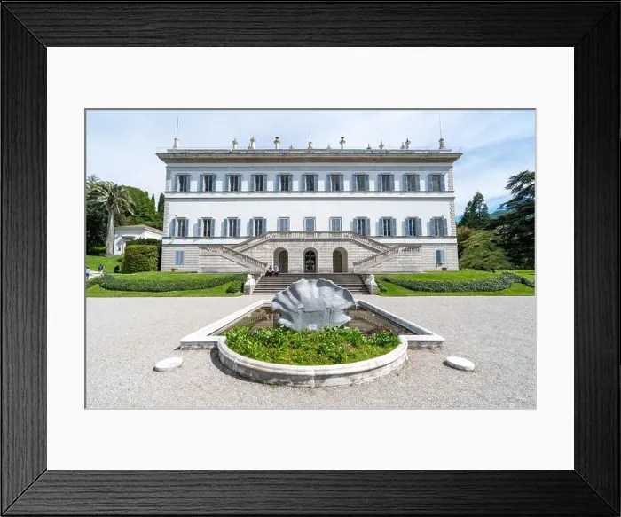 Framed Print : Amazing view of Villa Melzi in Bellagio - Como lake in Italy Framed Print : Amazing view of Villa Melzi in Bellagio - Como lake in Italy