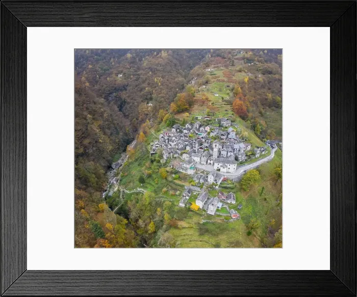 Framed Print : Autumnal view of the town of Corippo