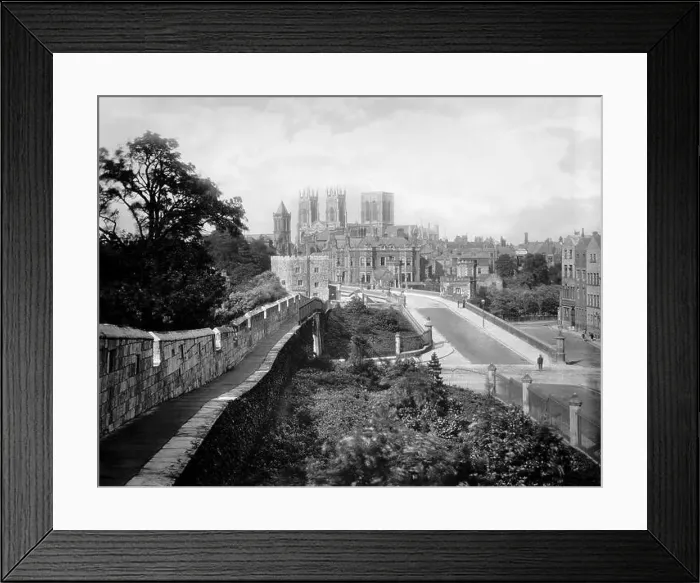 Framed Print : 1900 ca, YORK, ENGLAND, GREAT BRITAIN : View of YORK and his Munster from CITY WALLS Framed Print : 1900 ca, YORK, ENGLAND, GREAT BRITAIN : View of YORK and his Munster from CITY WALLS