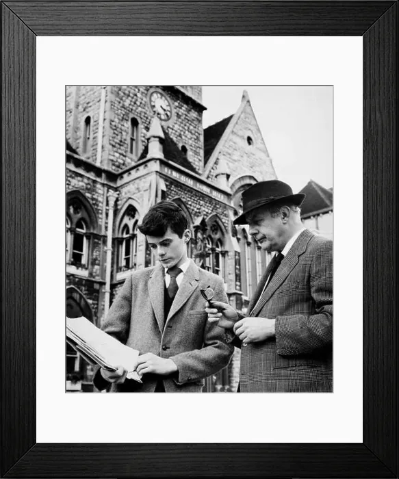Framed Print : 1961, GREAT BRITAIN : John Betjeman reads William Horton's petition to save Lewisham Town Hall Framed Print : 1961, GREAT BRITAIN : John Betjeman reads William Horton's petition to save Lewisham Town Hall