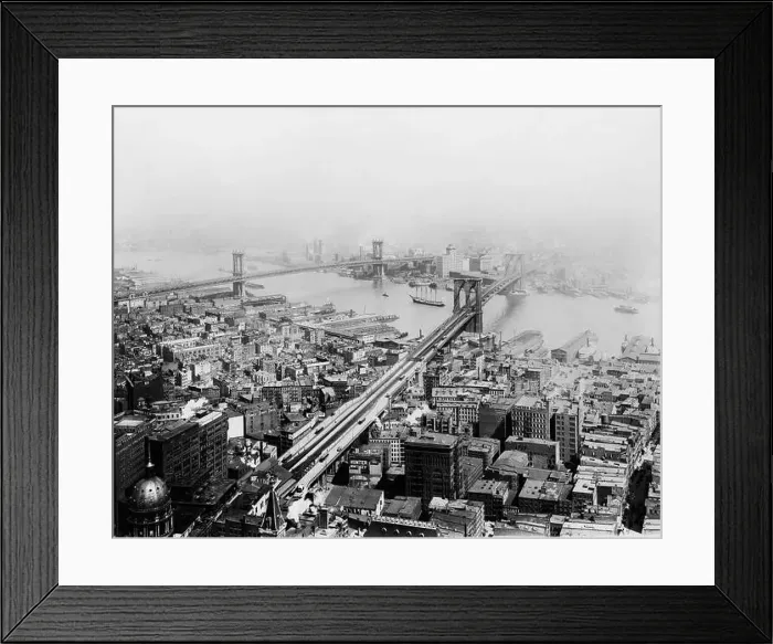 Framed Print : 1916, NEW YORK, USA : Brooklyn Bridge Framed Print : 1916, NEW YORK, USA : Brooklyn Bridge