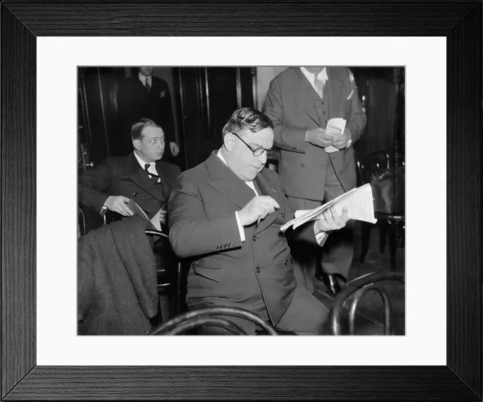 Framed Print : 1937, 12 april, WASHINGTON, USA : The United States Mayor of New York City FIORELLO LA GUARDIA ( 1882 - 1947 ) Framed Print : 1937, 12 april, WASHINGTON, USA : The United States Mayor of New York City FIORELLO LA GUARDIA ( 1882 - 1947 )