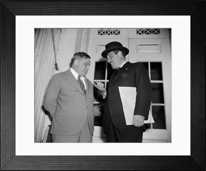 Framed Print : 1939 ca, USA : The United States Mayor of New York City FIORELLO LA GUARDIA ( 1882 - 1947 ) ( left in this photo ) Framed Print : 1939 ca, USA : The United States Mayor of New York City FIORELLO LA GUARDIA ( 1882 - 1947 ) ( left in this photo )