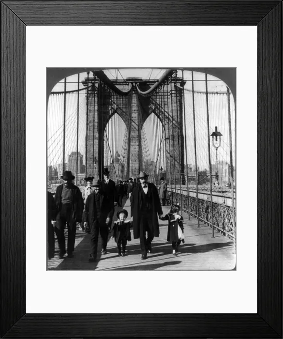 Framed Print : 1903, NEW YORK, USA : On the promenade Framed Print : 1903, NEW YORK, USA : On the promenade