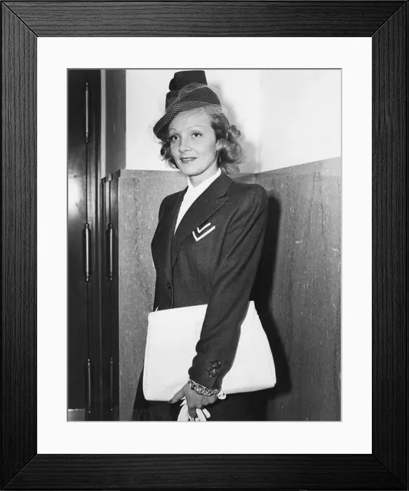 Framed Print : 1939, 8 march, LOS ANGELES, California Framed Print : 1939, 8 march, LOS ANGELES, California