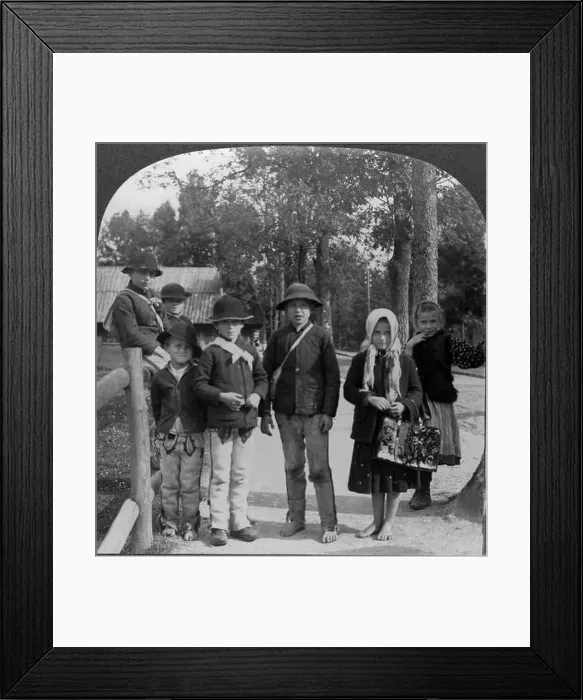 Framed Print : 1918 ca, Zakopane, Galicia, POLAND : The Children of school in the village of ZAKOPANE Framed Print : 1918 ca, Zakopane, Galicia, POLAND : The Children of school in the village of ZAKOPANE