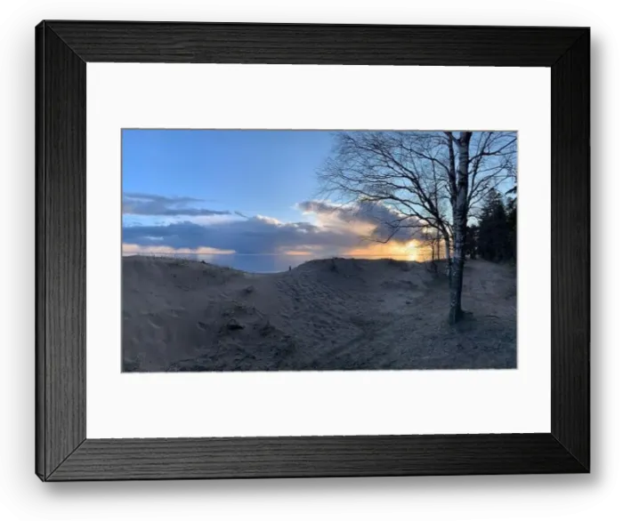 Framed Print : The coast at sunset, the picturesque sunset Framed Print : The coast at sunset, the picturesque sunset