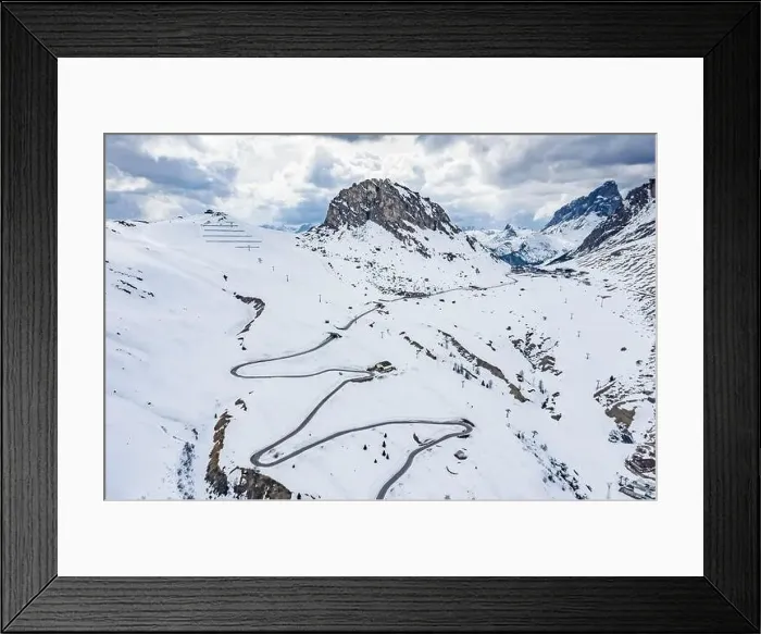 Framed Print : Aerial view of twisting road in the mountains of Italy Framed Print : Aerial view of twisting road in the mountains of Italy