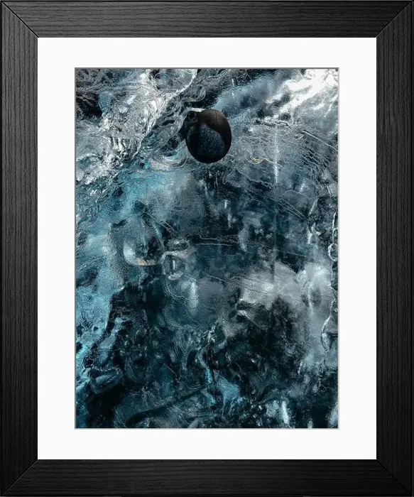 Framed Print : Breathtaking diamond beach on Iceland in winter with large ice blocks, ice cubes Framed Print : Breathtaking diamond beach on Iceland in winter with large ice blocks, ice cubes