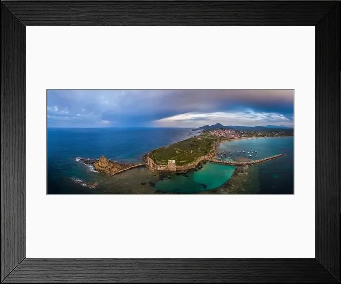 Framed Print : Panorama of Venetian Fortress of Methoni at sunset in Peloponnese, Messenia, Greece Framed Print : Panorama of Venetian Fortress of Methoni at sunset in Peloponnese, Messenia, Greece