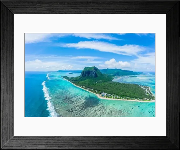 Framed Print : Luxury beach with Le Morne mountain in Mauritius Framed Print : Luxury beach with Le Morne mountain in Mauritius