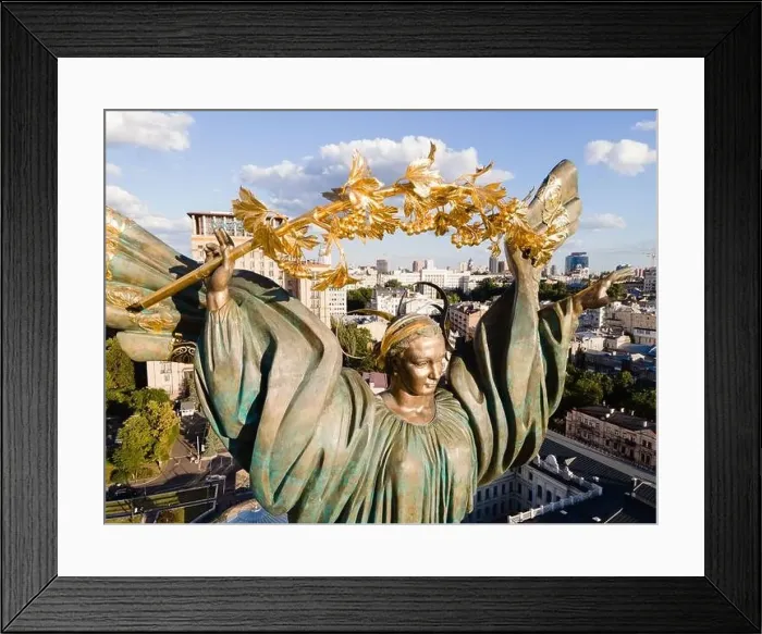 Framed Print : Monument on Independence Square in Kyiv, Ukraine Framed Print : Monument on Independence Square in Kyiv, Ukraine