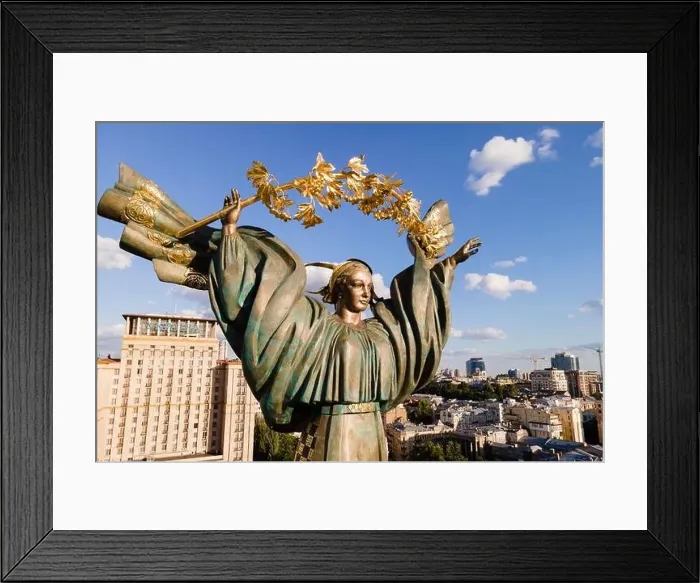 Framed Print : Monument on Independence Square in Kyiv, Ukraine Framed Print : Monument on Independence Square in Kyiv, Ukraine