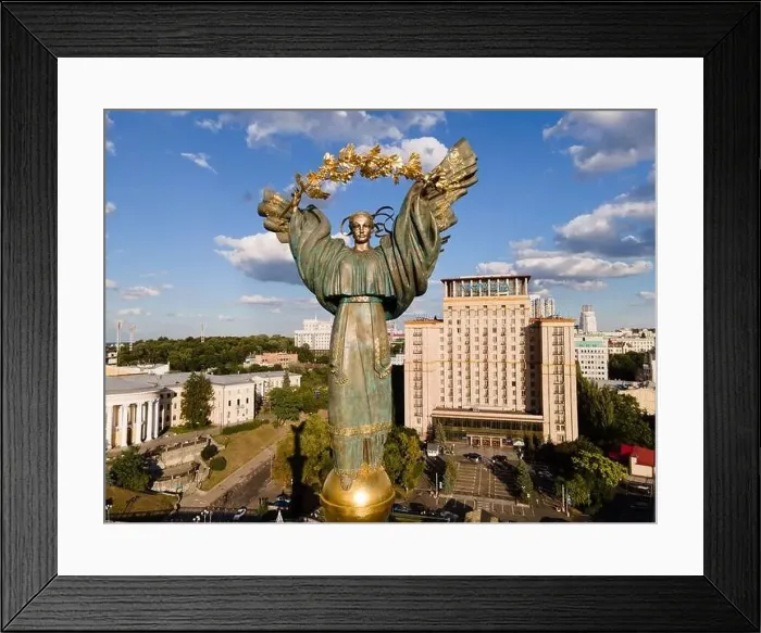 Framed Print : Monument on Independence Square in Kyiv, Ukraine Framed Print : Monument on Independence Square in Kyiv, Ukraine