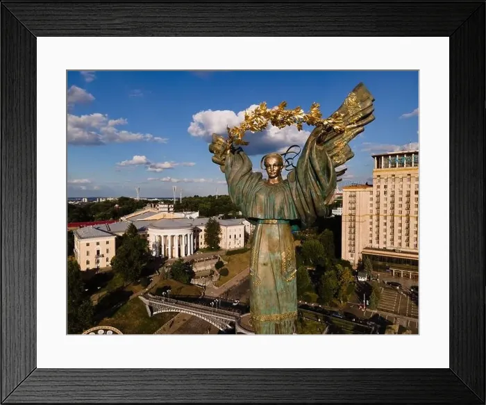 Framed Print : Monument on Independence Square in Kyiv, Ukraine Framed Print : Monument on Independence Square in Kyiv, Ukraine