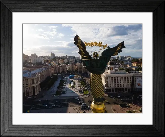 Framed Print : Monument on Independence Square in Kyiv, Ukraine Framed Print : Monument on Independence Square in Kyiv, Ukraine