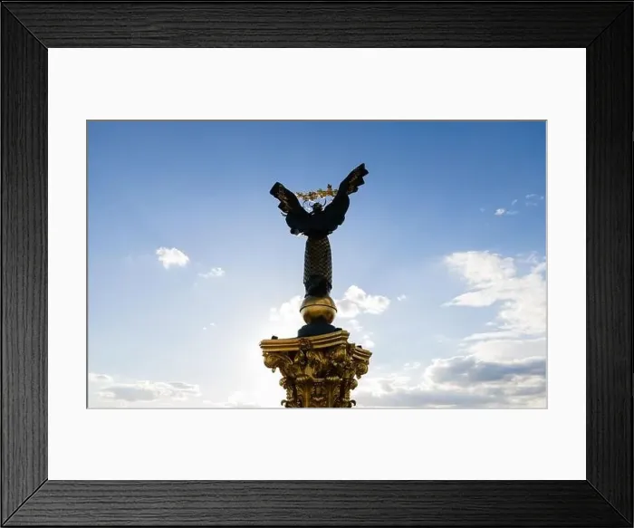 Framed Print : Monument on Independence Square in Kyiv, Ukraine Framed Print : Monument on Independence Square in Kyiv, Ukraine
