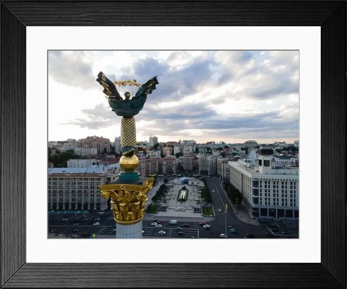 Framed Print : Monument on Independence Square in Kyiv, Ukraine Framed Print : Monument on Independence Square in Kyiv, Ukraine