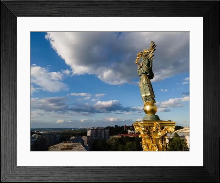 Framed Print : Monument on Independence Square in Kyiv, Ukraine Framed Print : Monument on Independence Square in Kyiv, Ukraine