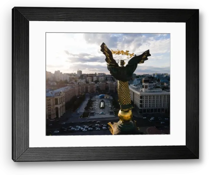 Framed Print : Monument on Independence Square in Kyiv, Ukraine Framed Print : Monument on Independence Square in Kyiv, Ukraine