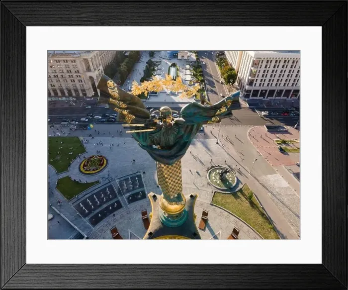 Framed Print : Monument on Independence Square in Kyiv, Ukraine Framed Print : Monument on Independence Square in Kyiv, Ukraine