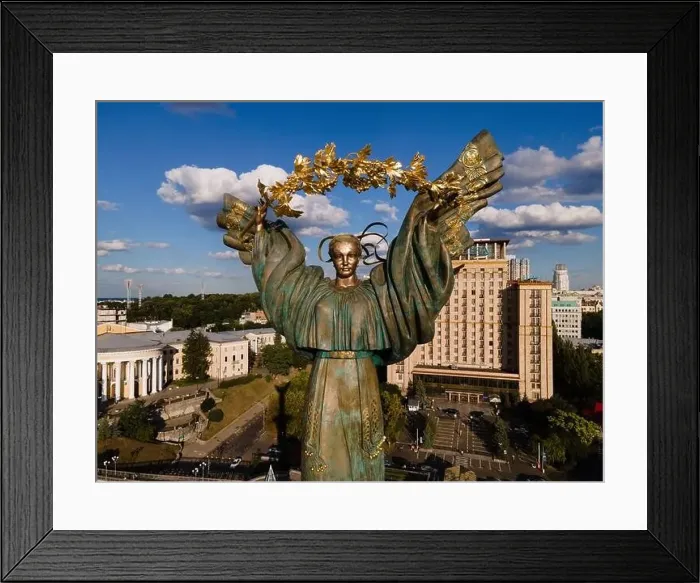 Framed Print : Monument on Independence Square in Kyiv, Ukraine Framed Print : Monument on Independence Square in Kyiv, Ukraine