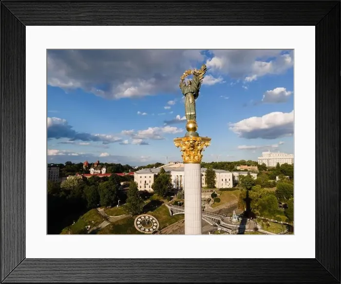 Framed Print : Monument on Independence Square in Kyiv, Ukraine Framed Print : Monument on Independence Square in Kyiv, Ukraine