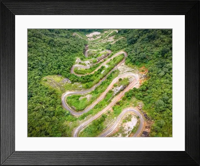 Framed Print : Me Pia pass - 14-storey rugged rock slope located on Highway 4A connecting Xuan Truong commune to the center of Bao Lac Framed Print : Me Pia pass - 14-storey rugged rock slope located on Highway 4A connecting Xuan Truong commune to the center of Bao Lac