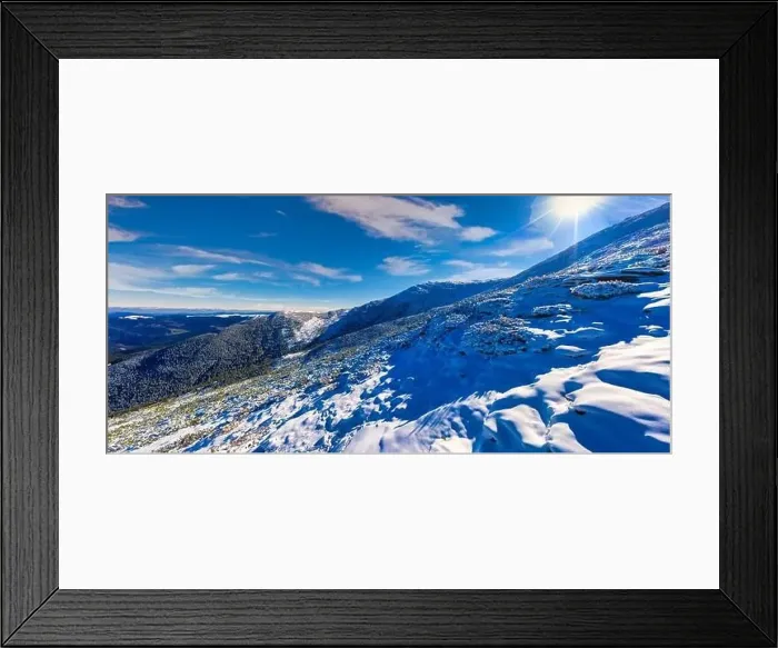 Framed Print : Wonderful landscapes of the Carpathian Mountains covered with snow Framed Print : Wonderful landscapes of the Carpathian Mountains covered with snow