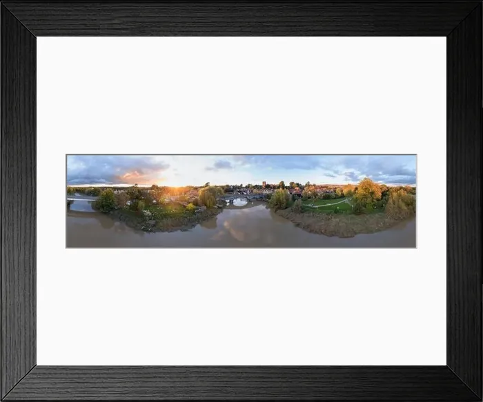 Framed Print : Aylesford, Kent, United Kingdom - October 26th Framed Print : Aylesford, Kent, United Kingdom - October 26th