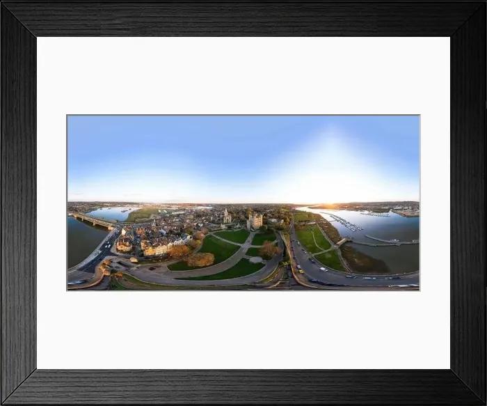 Framed Print : Rochester, United Kingdom - November 4 Framed Print : Rochester, United Kingdom - November 4