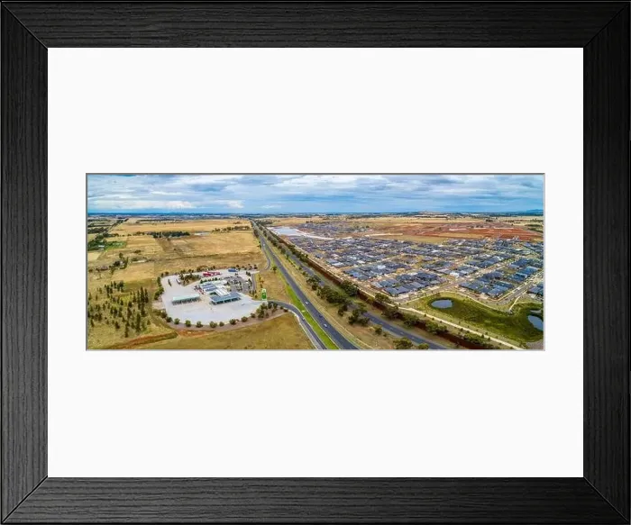 Framed Print : Melbourne, Australia - Circa January 2020: Truck stop near Western Freeway and Rockbank suburb Framed Print : Melbourne, Australia - Circa January 2020: Truck stop near Western Freeway and Rockbank suburb