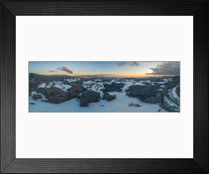 Framed Print : Sunset in winter with snow and ice with view from Rusel towards Schaufling and Landshut, Germany