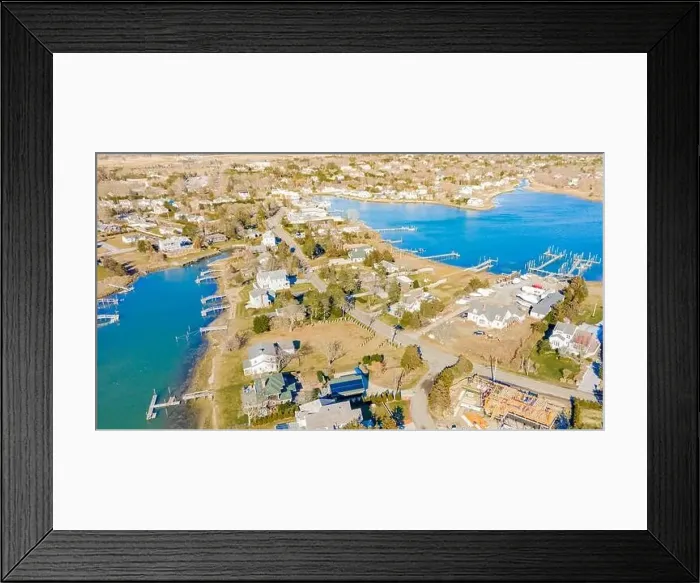Framed Print : Little neck road and vicinity in Southampton, NY Framed Print : Little neck road and vicinity in Southampton, NY