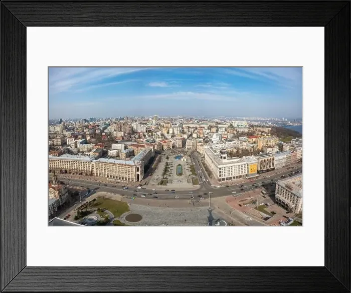 Framed Print : Kyiv, Ukraine - April 1, 2021: Independence square in Kyiv Framed Print : Kyiv, Ukraine - April 1, 2021: Independence square in Kyiv
