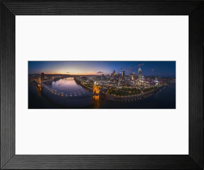 Framed Print : Roebling Suspension Bridge Connecting Cincinnati, Ohio to Covington in Northern Kentucky Framed Print : Roebling Suspension Bridge Connecting Cincinnati, Ohio to Covington in Northern Kentucky