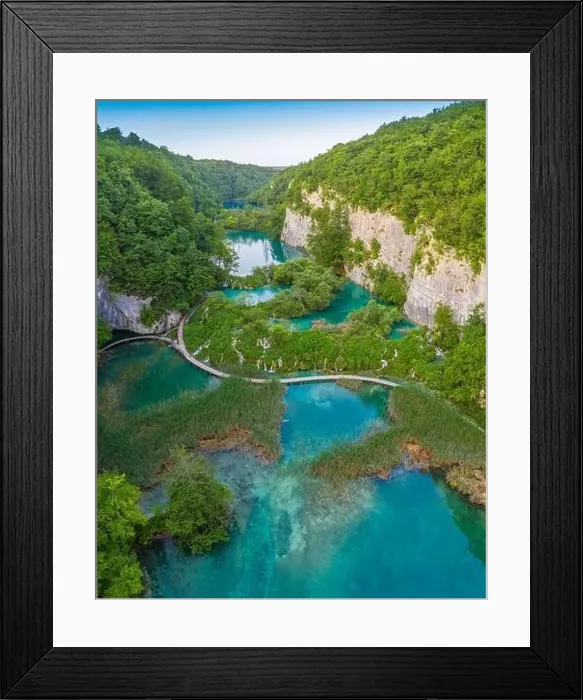 Framed Print : Plitvice, Croatia - Aerial panoramic view of the beautiful Plitvice Lakes (Plitvička jezera) Framed Print : Plitvice, Croatia - Aerial panoramic view of the beautiful Plitvice Lakes (Plitvička jezera)