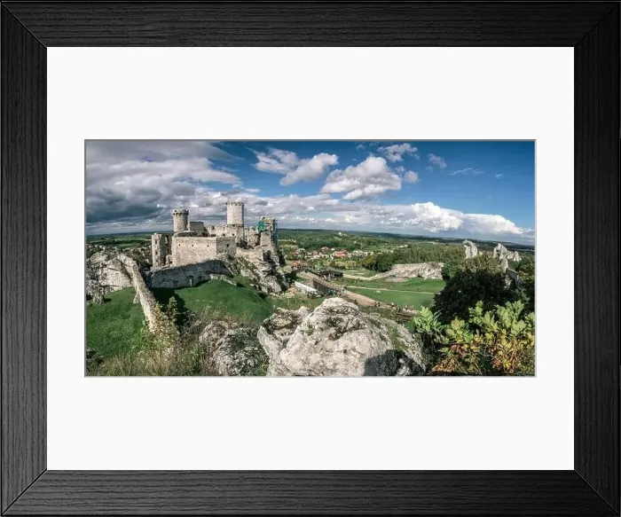 Framed Print : Ogrodzieniec castle in Poland panorama Framed Print : Ogrodzieniec castle in Poland panorama