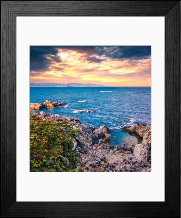 Framed Print : View from flying drone. Dramatic morning view of Pool Of Venus Framed Print : View from flying drone. Dramatic morning view of Pool Of Venus