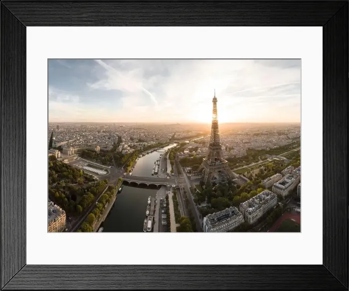 Framed Print : Eiffel Tower and River Seine at dawn, Paris, Île-de-France, France, Europe Framed Print : Eiffel Tower and River Seine at dawn, Paris, Île-de-France, France, Europe