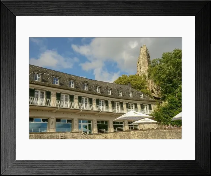 Framed Print : Königswinter, Germany - 20 September 2021: Drachenfels ruin and restaurant over Königswinter on Germany Framed Print : Königswinter, Germany - 20 September 2021: Drachenfels ruin and restaurant over Königswinter on Germany